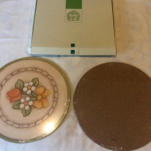 Italian THUN trivets/hot plate/place mat. (2)